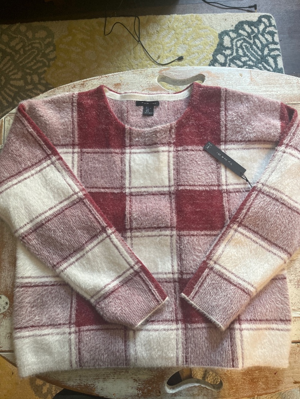 NWT TAHARI SWEATER